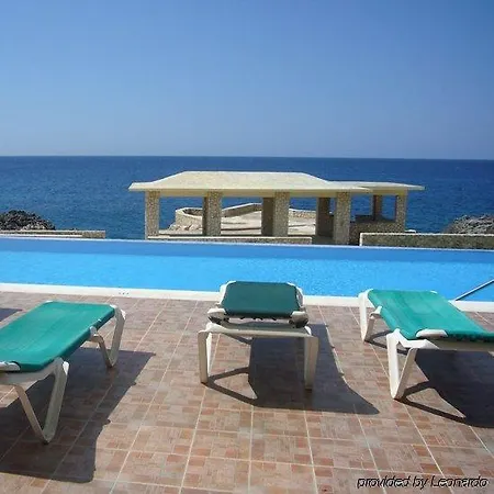 Le Mirage (Adults Only) 